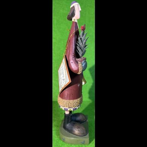 Williraye Studios Folk Art ~ WINTER BEAUTY 9" tall ~  WW7882 NEW IN BOX - Picture 6 of 9